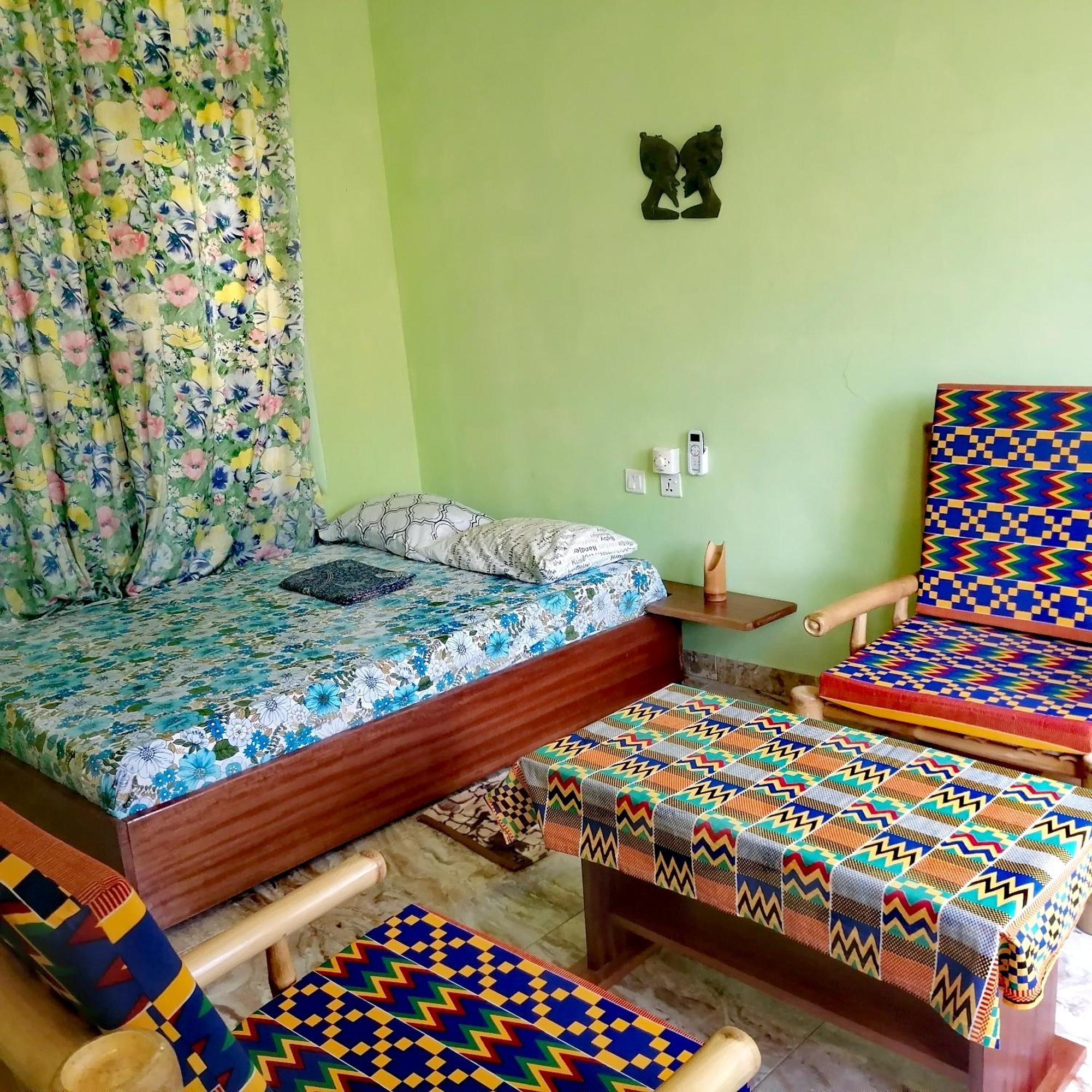 Scorpion Hill Lodge Busua Room photo